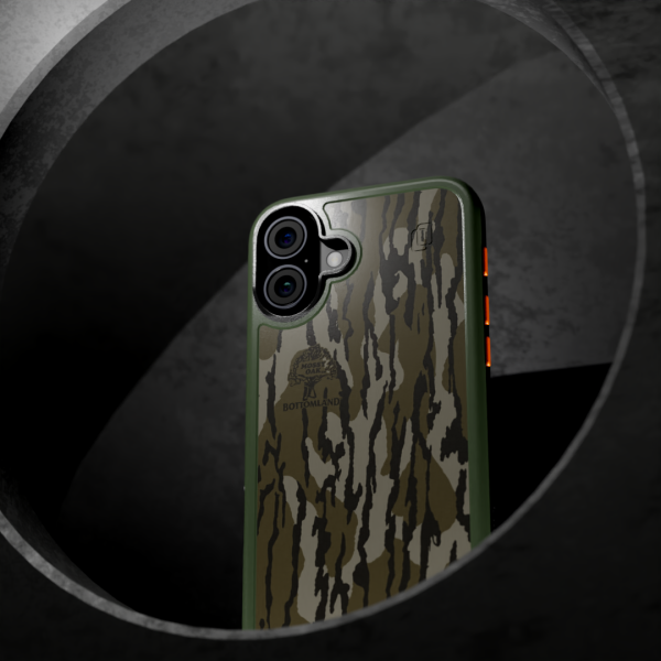 Shock-Absorbent MagSafe® Case for Apple iPhone 16 | Mossy Oak | Bottom Lands | Fortitude Series Online now